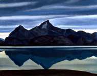 Гора отражающаяся в воде Южная Гренландия